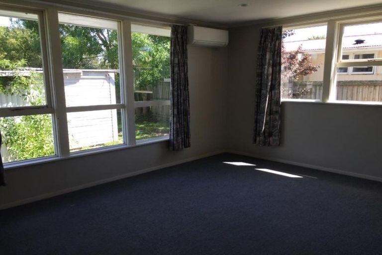 Photo of property in 3 Vicki Street, Sockburn, Christchurch, 8042