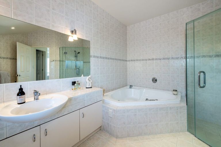 Photo of property in 3/284 Lake Road, Hauraki, Auckland, 0622