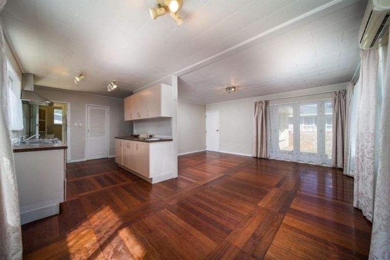 Photo of property in 10 Ben Lora Place, Mangere East, Auckland, 2024