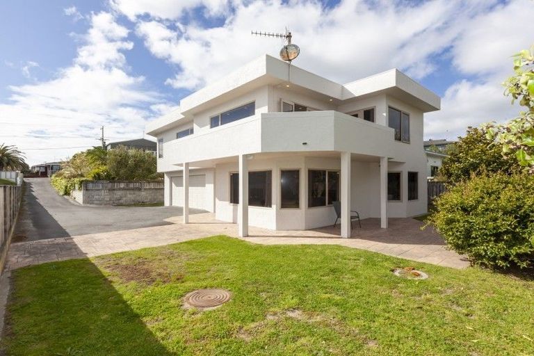 Photo of property in 118a Seaview Road, Paraparaumu Beach, Paraparaumu, 5032