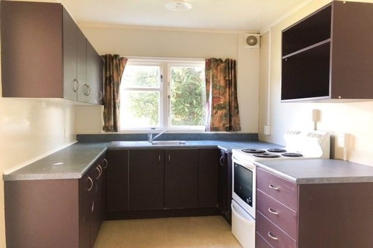 Photo of property in 95 Farmer Crescent, Taita, Lower Hutt, 5011