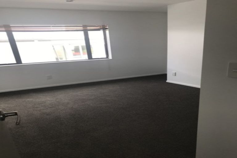 Photo of property in 19 Marjory Close, Broadmeadows, Wellington, 6035