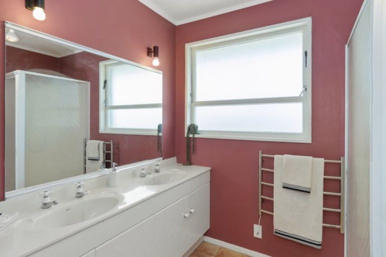 Photo of property in 36 Andrew Place, Otumoetai, Tauranga, 3110