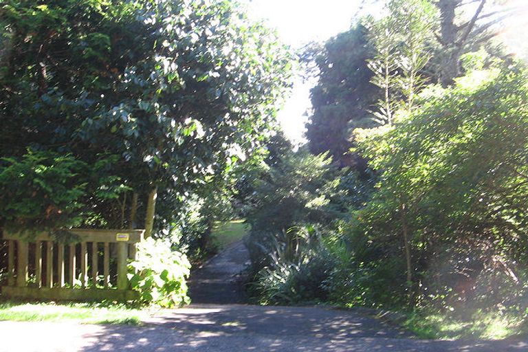 Photo of property in 123 Konini Road, Titirangi, Auckland, 0604