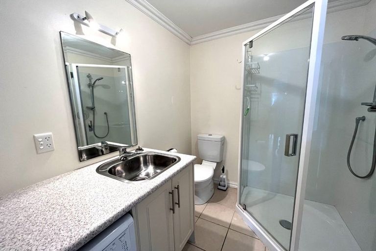 Photo of property in 2/89 Barnard Street, Wadestown, Wellington, 6012