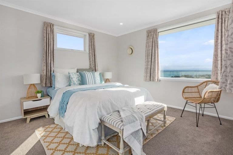 Photo of property in 27 Herewini Street, Titahi Bay, Porirua, 5022