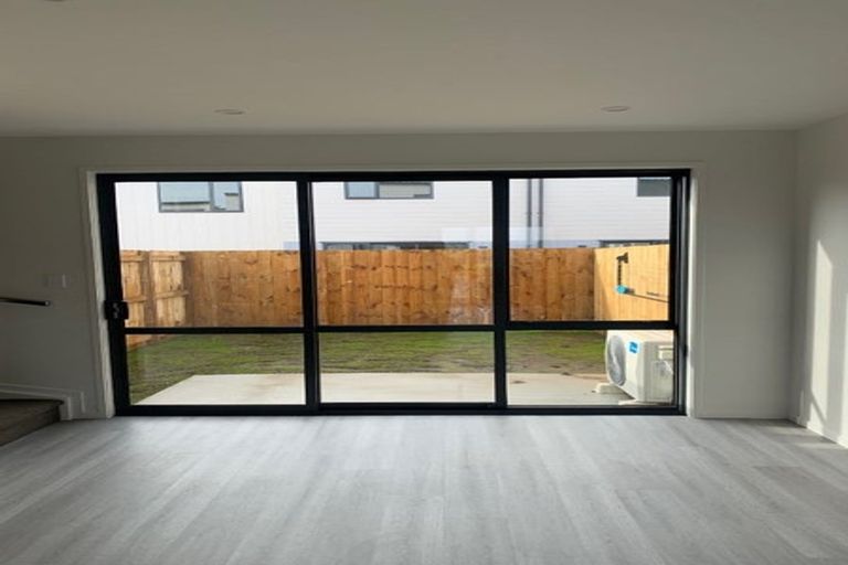 Photo of property in 41 Clay Works Lane, New Lynn, 0600