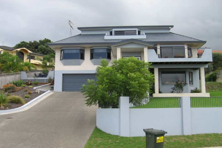 Photo of property in 20 Bonnard Place, West Harbour, Auckland, 0618