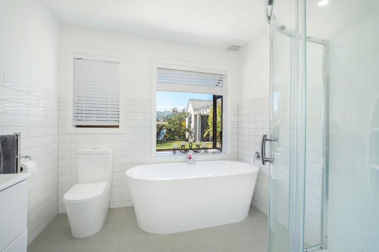 Photo of property in 45 Margaret Road, Raumati Beach, Paraparaumu, 5032