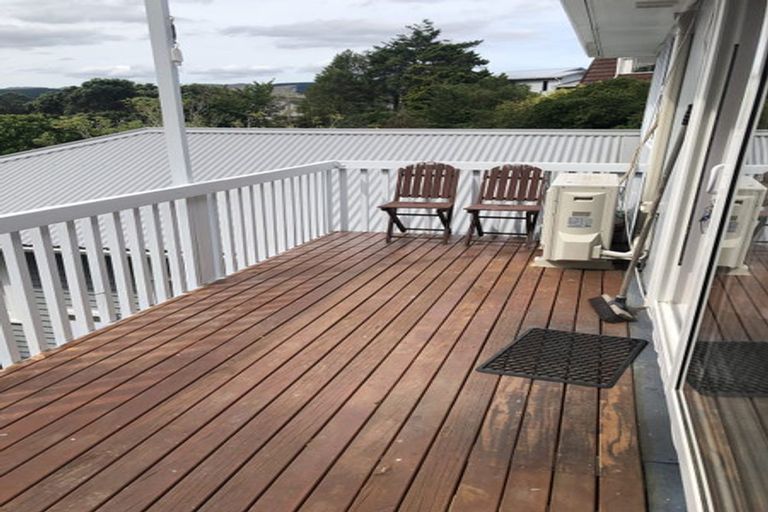 Photo of property in 1 Westhaven Drive, Tawa, Wellington, 5028