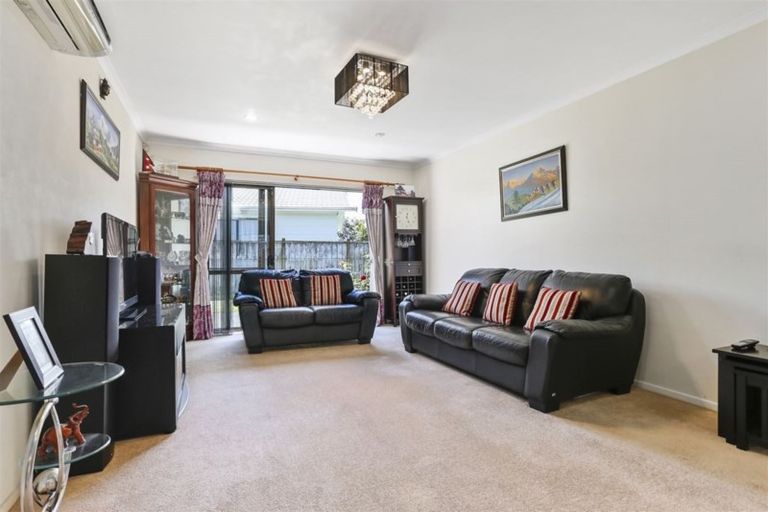 Photo of property in 26 Dunbarton Drive, Ranui, Auckland, 0612