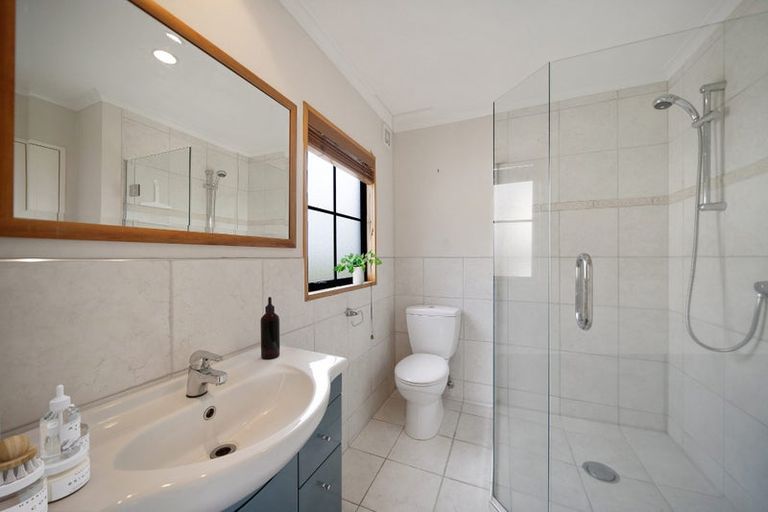 Photo of property in 25 Brooke Ridge Rise, East Tamaki Heights, Auckland, 2016