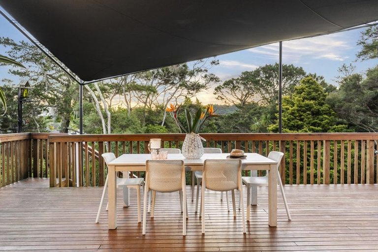 Photo of property in 110 Spinella Drive, Bayview, Auckland, 0629