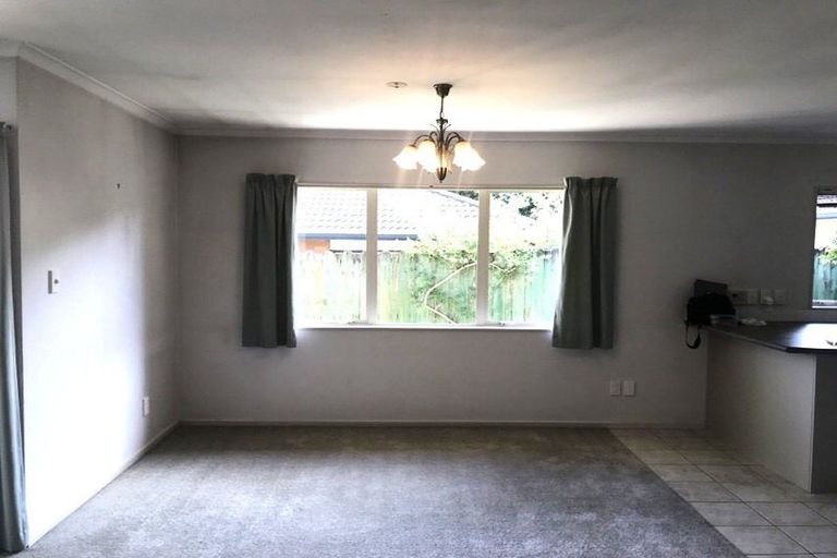Photo of property in 72 Milson Drive, Papakura, 2110