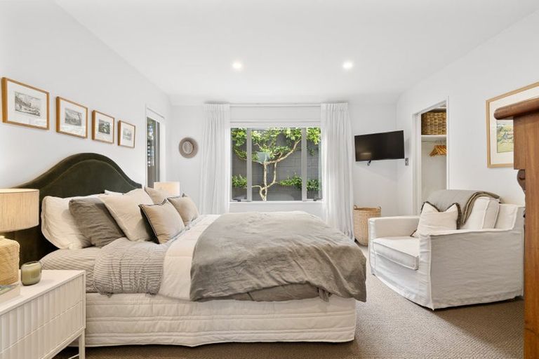 Photo of property in 120 Springfield Road, St Albans, Christchurch, 8014