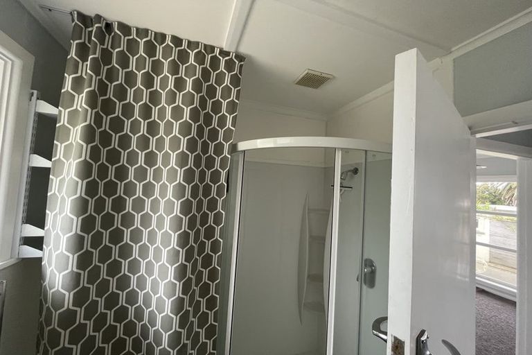 Photo of property in 15 Gray Avenue, Paraparaumu Beach, Paraparaumu, 5032