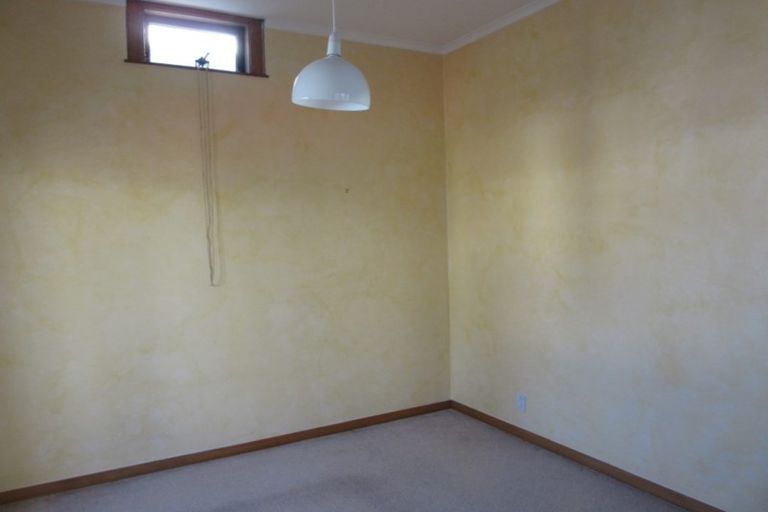 Photo of property in 21 Milton Street, Berhampore, Wellington, 6023