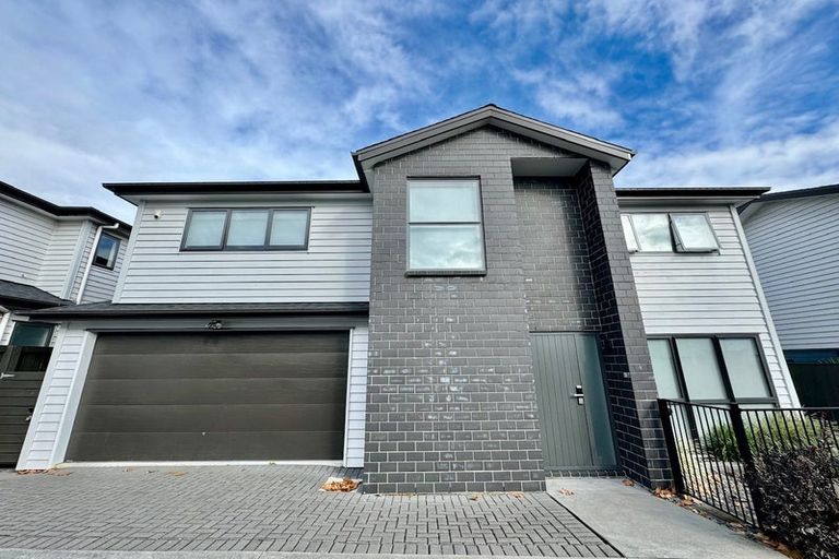 Photo of property in 61a Seabrook Avenue, New Lynn, Auckland, 0600