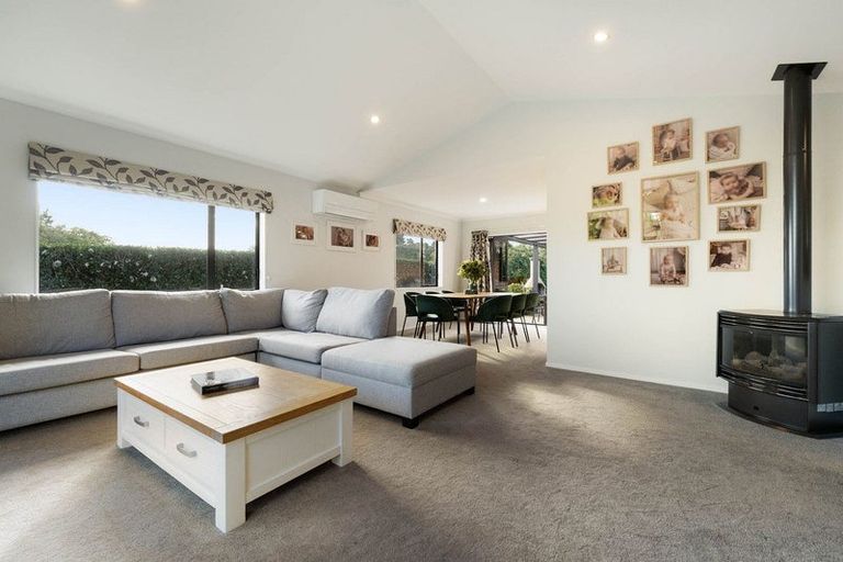 Photo of property in 61 Cotswold Place, Ohauiti, Tauranga, 3112