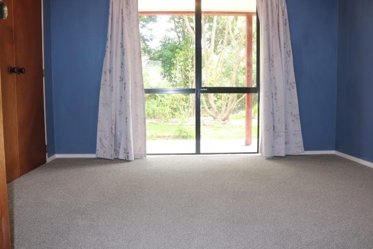 Photo of property in 64 Summerhill Drive, Fitzherbert, Palmerston North, 4410