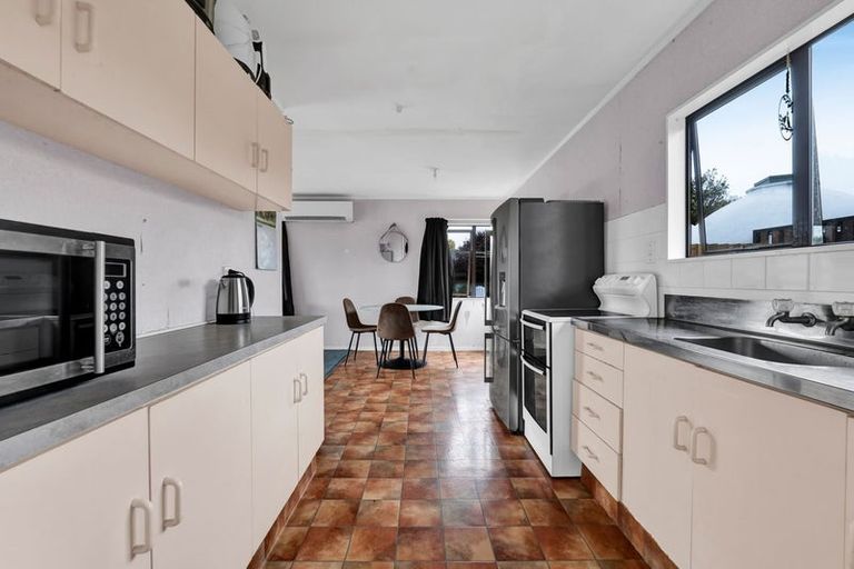 Photo of property in 19 Chartwell Drive, Eltham, 4322