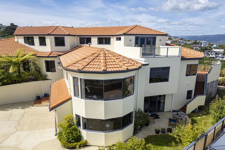 Photo of property in 19 George Gee Drive, Korokoro, Lower Hutt, 5012