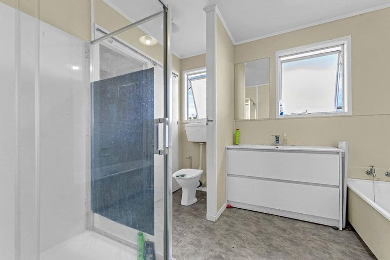 Photo of property in 14 Bedlington Avenue, Manurewa, Auckland, 2102