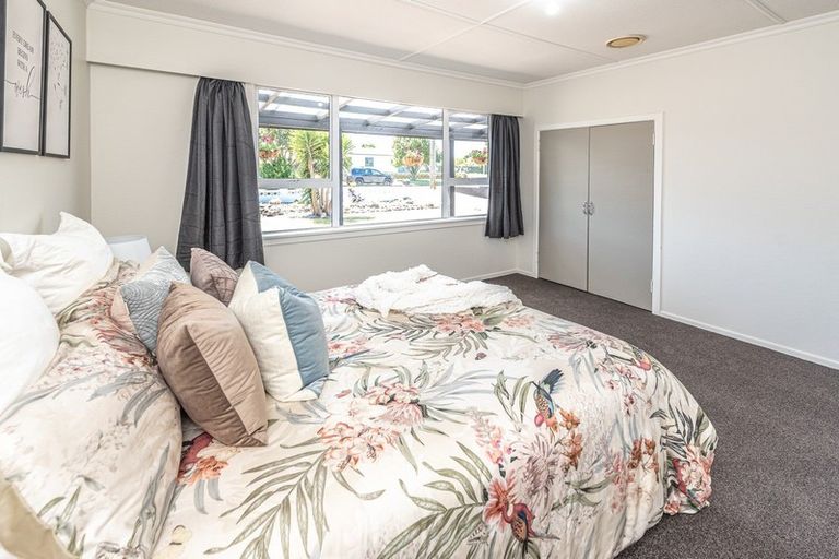 Photo of property in 27 Hood Street, Castlecliff, Whanganui, 4501