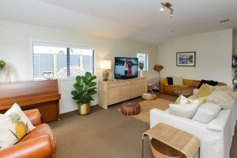 Photo of property in 8 Scarrott Road, Bay View, Napier, 4104