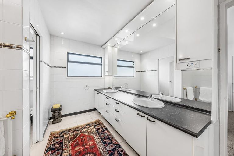 Photo of property in 481 Paremoremo Road, Paremoremo, Auckland, 0632