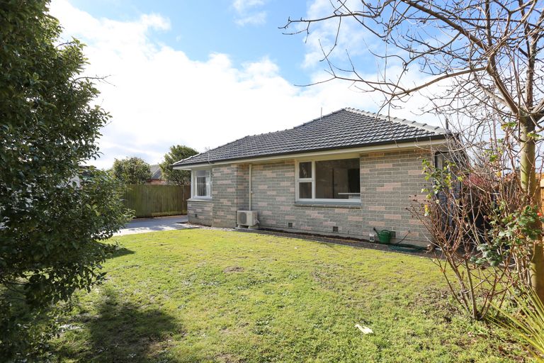 Photo of property in 4 Cromer Place, New Brighton, Christchurch, 8062