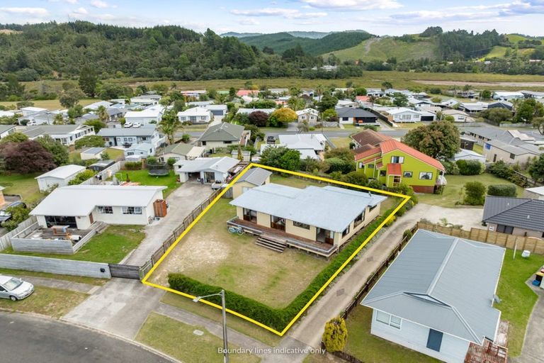 Photo of property in 107 Lorraine Place, Whangamata, 3620