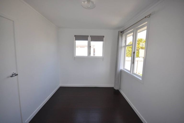 Photo of property in 16 Grant Crescent, Masterton, 5810