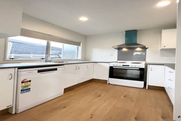 Photo of property in 1/7 Becroft Drive, Forrest Hill, Auckland, 0620