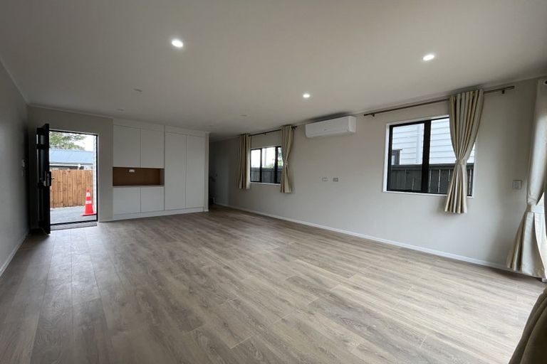 Photo of property in 4a Vanbrugh Place, Bucklands Beach, Auckland, 2014