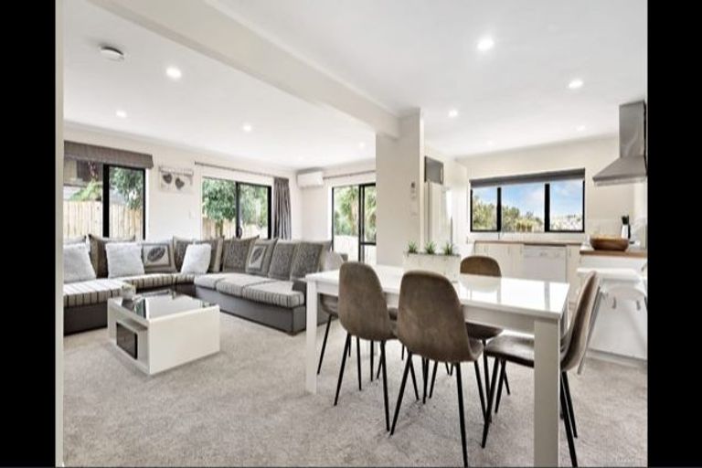 Photo of property in 18 The Glade North, Pukekohe, 2120