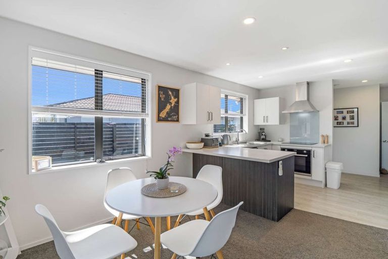 Photo of property in 2/96 Palmers Road, New Brighton, Christchurch, 8083