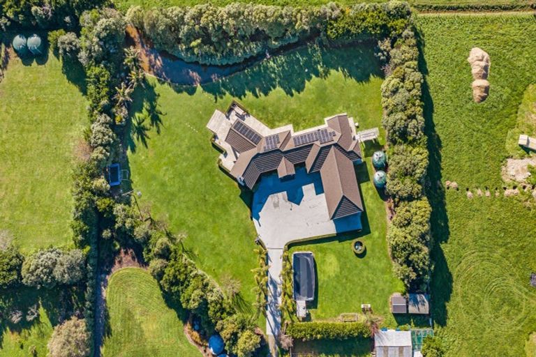 Photo of property in 111 Muhunoa Road East, Ohau, Levin, 5570