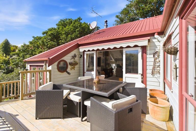 Photo of property in 75 Morley Street, New Plymouth, 4310