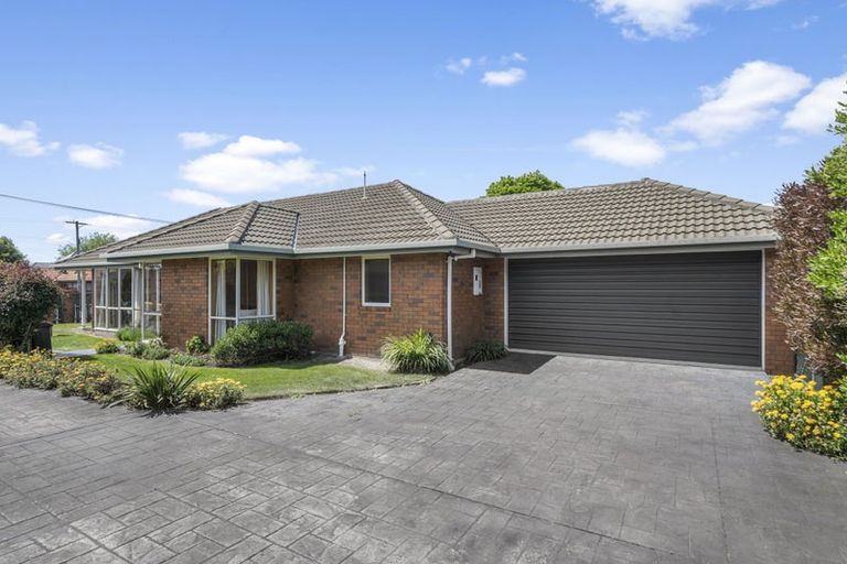 Photo of property in 2/9 Wittys Road, Avonhead, Christchurch, 8042