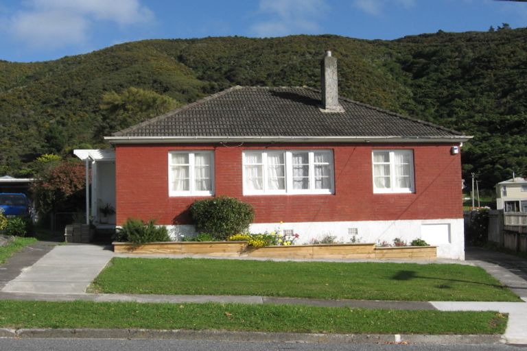 Photo of property in 30 Toomath Street, Naenae, Lower Hutt, 5011