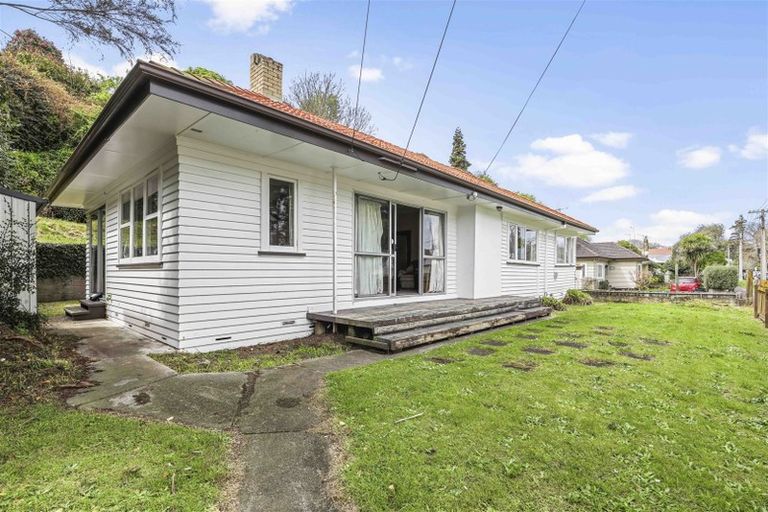 Photo of property in 24 Opoia Road, Hamilton East, Hamilton, 3216