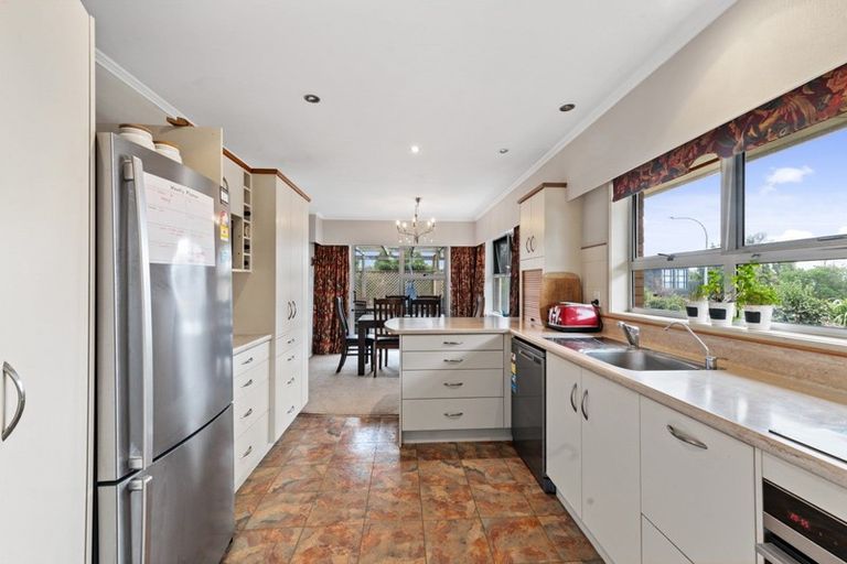 Photo of property in 3 Luxor Place, Pomare, Rotorua, 3015