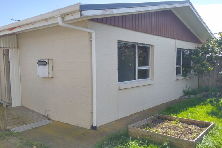 Photo of property in 3/14 Karamu Street, Strandon, New Plymouth, 4312