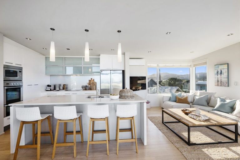 Photo of property in 27 Rita Way, Omaha, 0986