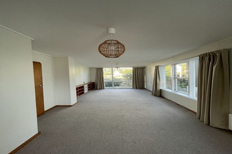 Photo of property in Embassy Court, 72 Brougham Street, Mount Victoria, Wellington, 6011