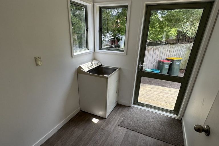 Photo of property in 19 Gilbass Avenue, Hamilton Lake, Hamilton, 3204