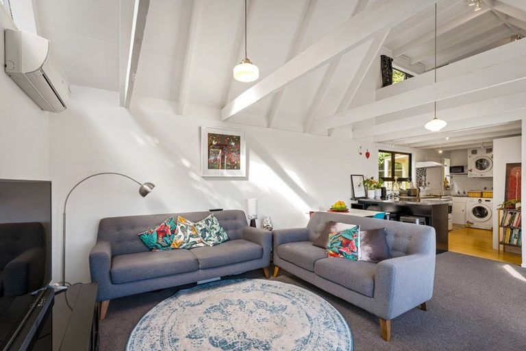 Photo of property in 5/8 Elphinstone Avenue, Strathmore Park, Wellington, 6022