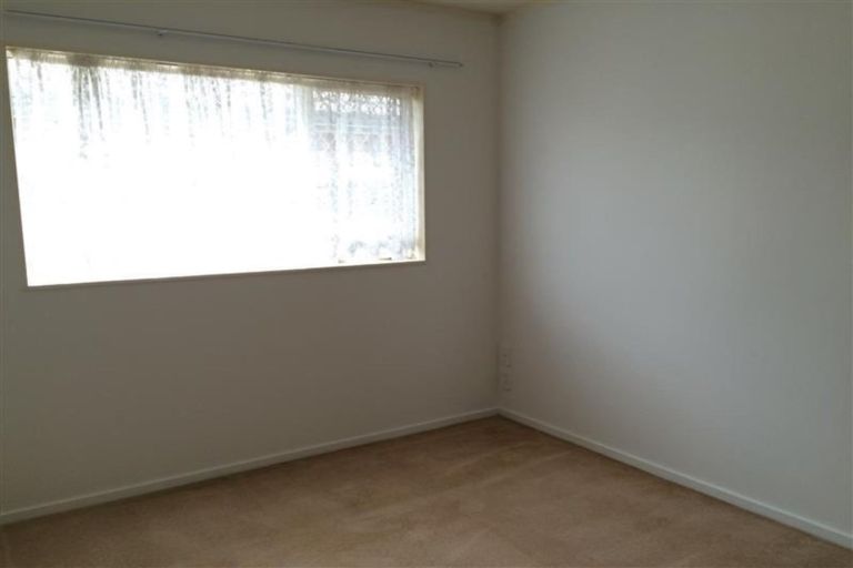 Photo of property in 2 Marlon Lane, East Tamaki, Auckland, 2016