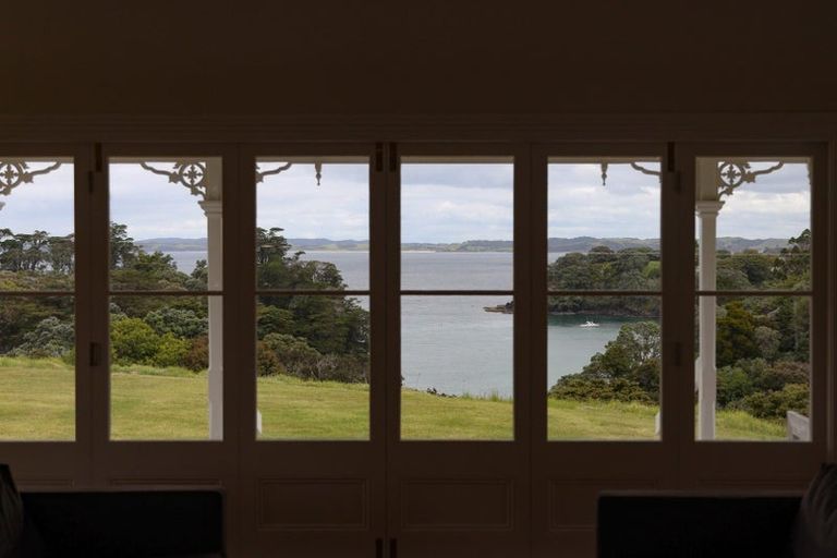 Photo of property in 206 Cape Rodney Road, Leigh, 0985